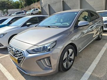 יונדאי איוניק
