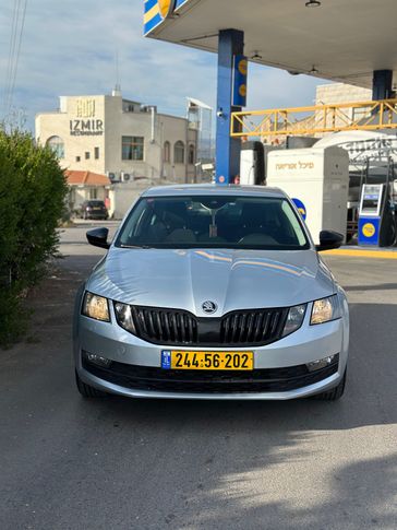 סקודה אוקטביה