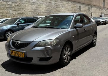 מזדה 3