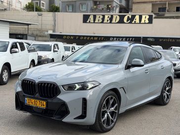 ב מ וו X6