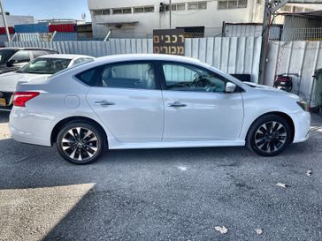 ניסאן סנטרה