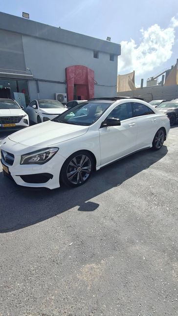 מרצדס CLA קלאס