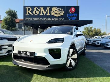 פורשה MACAN 4