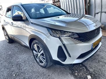 פיג'ו 3008