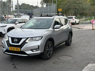 ניסאן X TRAIL