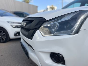 איסוזו D-Max