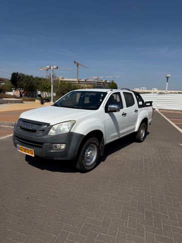 איסוזו D-Max