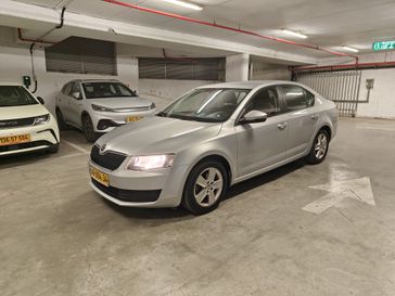 סקודה אוקטביה