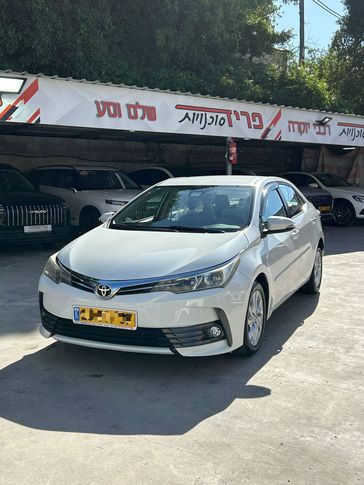 טויוטה קורולה