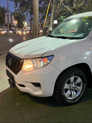 טויוטה לנד קרוזר