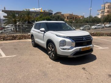 מיצובישי אאוטלנדר