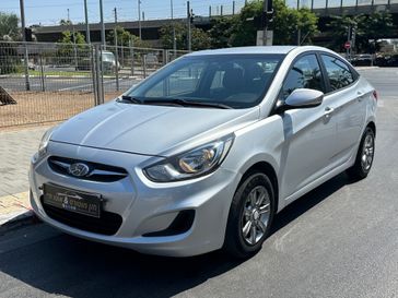 יונדאי I25