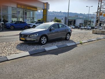 וולבו S60