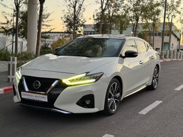 ניסאן מקסימה