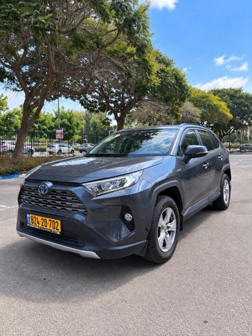 טויוטה RAV4