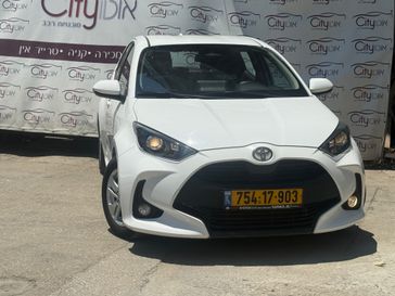 טויוטה יאריס