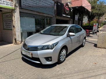 טויוטה קורולה