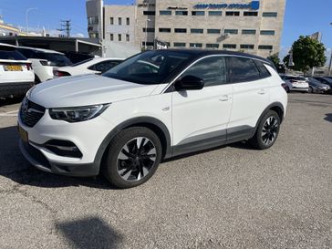 אופל גרנדלנד-X