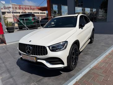 מרצדס GLC300 E 4MATIC