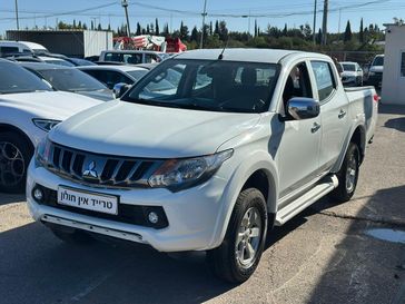 מיצובישי L-200