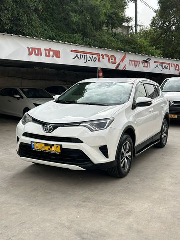 טויוטה RAV4