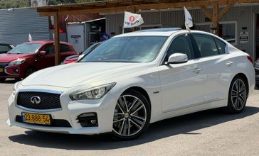 אינפיניטי Q50