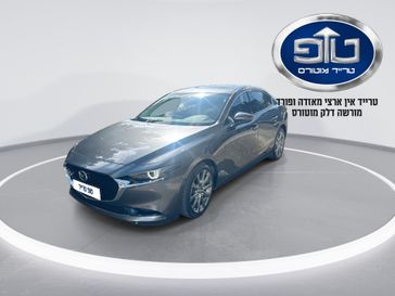 מזדה 3
