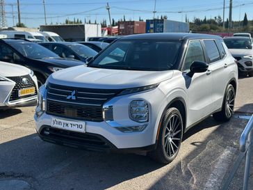 מיצובישי אאוטלנדר