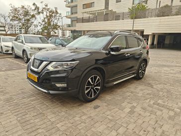 ניסאן X TRAIL