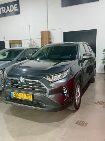 טויוטה RAV4