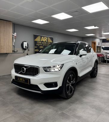 וולבו XC40