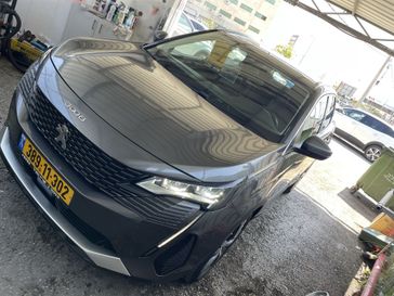פיג'ו 3008