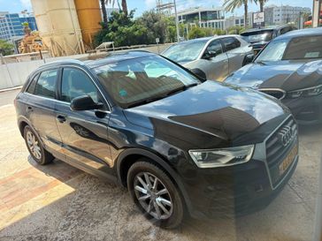 אאודי Q3