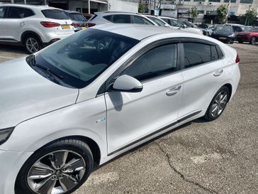 יונדאי איוניק