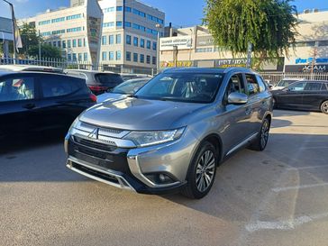 מיצובישי אאוטלנדר