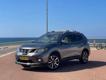 ניסאן X TRAIL