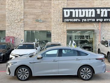 צ'רי ARRIZO 8 PHEV