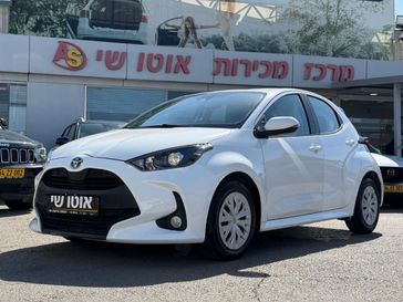 טויוטה יאריס