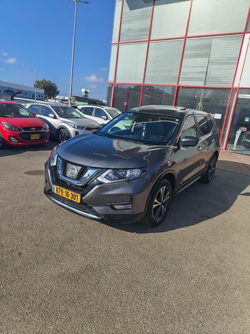 ניסאן X TRAIL