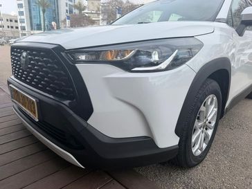 טויוטה קורולה קרוס