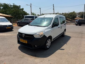 דאצ'יה DOKKER