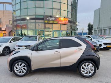 טויוטה אייגו