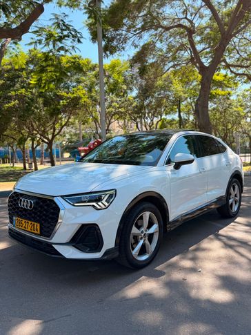 אאודי Q3