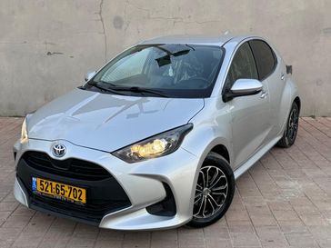 טויוטה יאריס