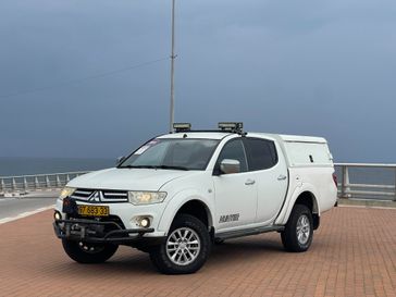 מיצובישי L-200