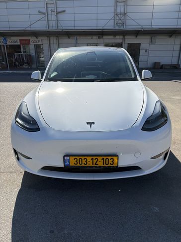 טסלה MODEL Y