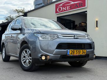 מיצובישי אאוטלנדר