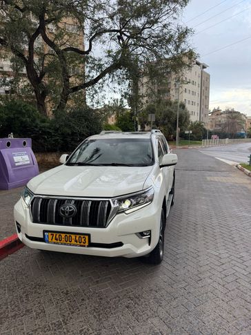 טויוטה לנד קרוזר