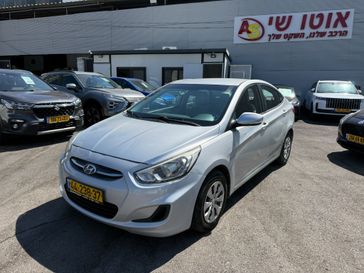 יונדאי I25