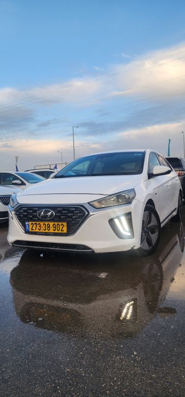 יונדאי איוניק